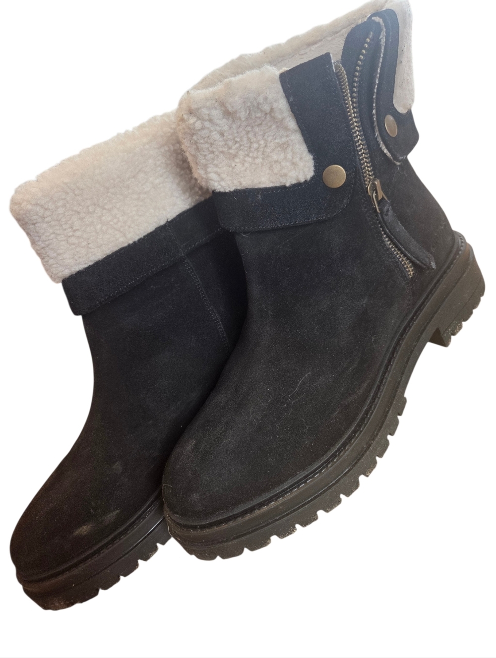 Cougar Black Suede Vigo Ankle Boots with Cream Shearling - Waterproof - Sz 9 GUC